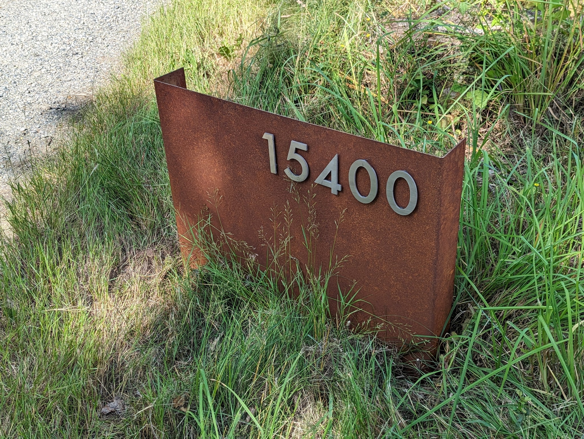 Horizontal Driveway Address Sign – Meadow Creature